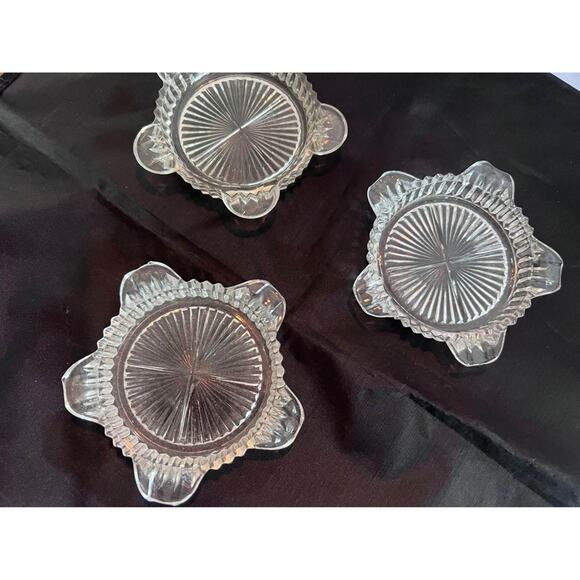 Vintage Mid Century Round Glass ashtrays- Set of 3 - Picture 4 of 10